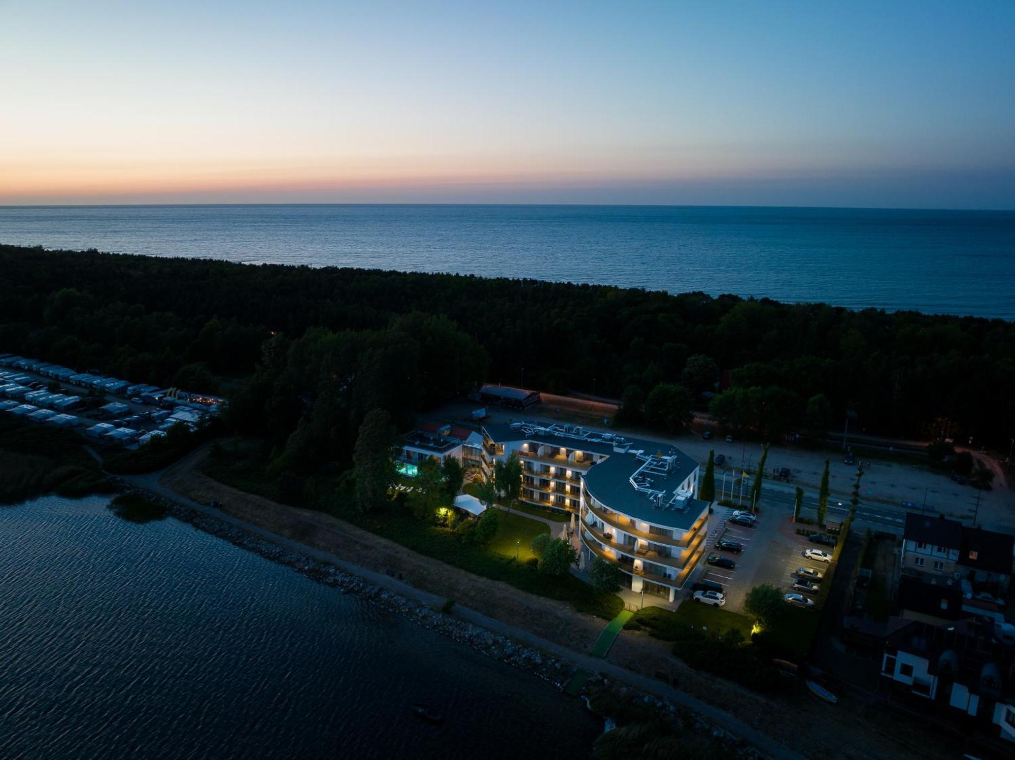Hotel Meridian Chalupy Exterior photo
